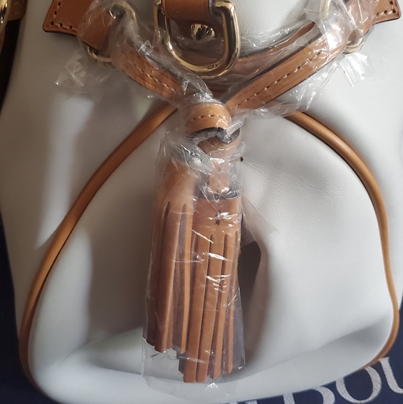 Dooney & BourkeSatchel